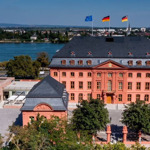 Außenansicht Deutschhaus