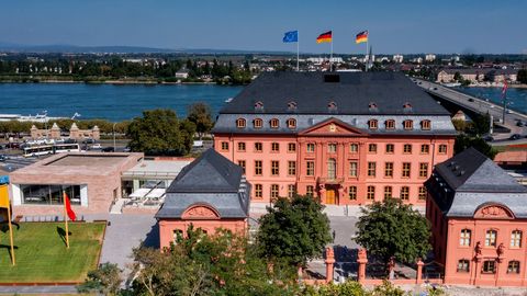 Außenansicht Deutschhaus