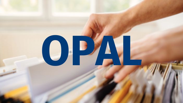 Symbolbild für OPAL (Offenes Parlamentarisches Auskunftssystem des Landtags Rheinland-Pfalz). Im Hintergrund sieht man Hände, die Akten sortieren. ©Landtag RLP Symbolbild für OPAL (Offenes Parlamentarisches Auskunftssystem des Landtags Rheinland-Pfalz). Im Hintergrund sieht man Hände, die Akten sortieren.
