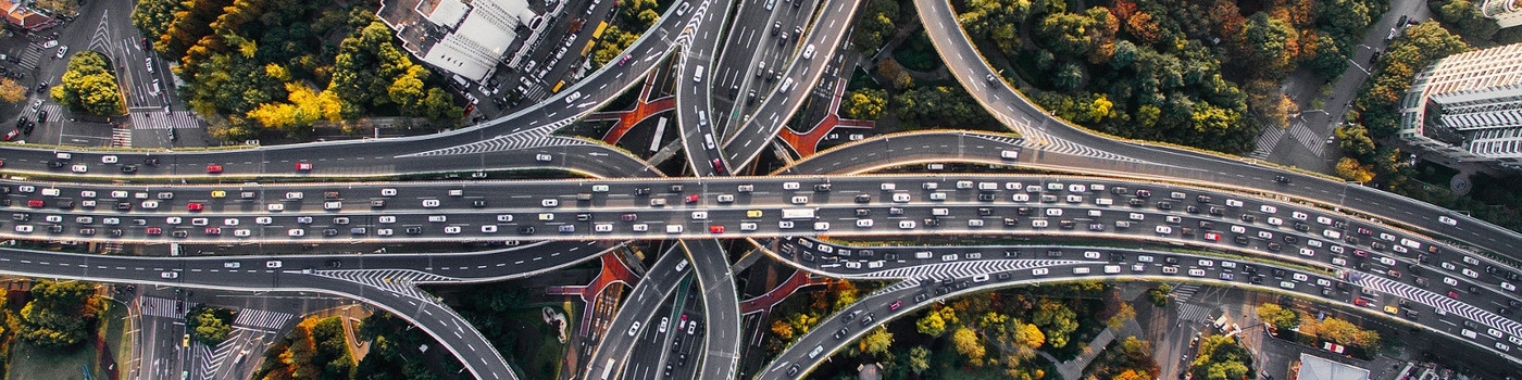 Autobahnkreuz von oben