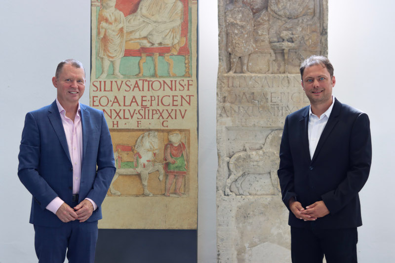 Der Vorsitzende des Ausschusses für Arbeit, Soziales, Pflege und Transformation Michael Hüttner (links) und der stellvertretende Vorsitzende Daniel Köbler (rechts); 