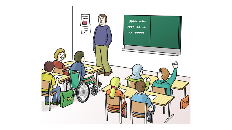 Eine Zeichnung von einem Klassen-Raum. Ein Lehrer steht vorne neben der Tafel. 7 Kinder sitzen auf ihren Plätzen. Ein Kind meldet sich. Es hebt die Hand.